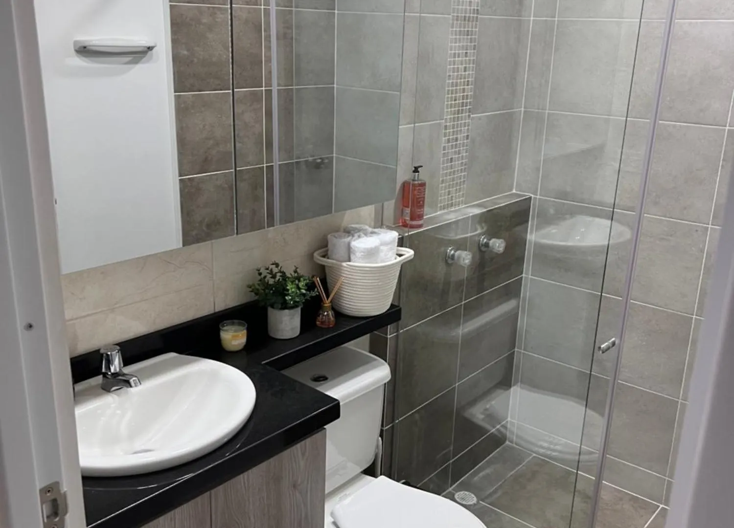 Appartement Cali Acogedor Y Completo, Apto Cerca De Jardin Plaza, Con Piscina, Parqueadero Y Aire Acondicionado